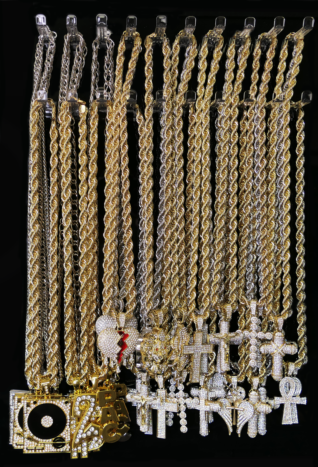 Ptl 2025 gold locket